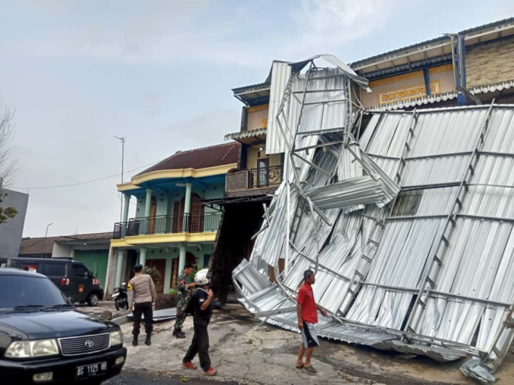 Respons Cepat 110, Polres Malang Tangani Bencana di Kepanjen