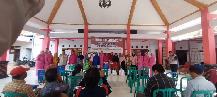 Polsek Wonoayu dan Bhayangkari Peduli Duafa