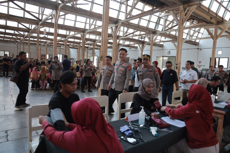 Polres Jember Peduli Kesehatan Buruh, Gelar MCU Gratis Jelang May Day