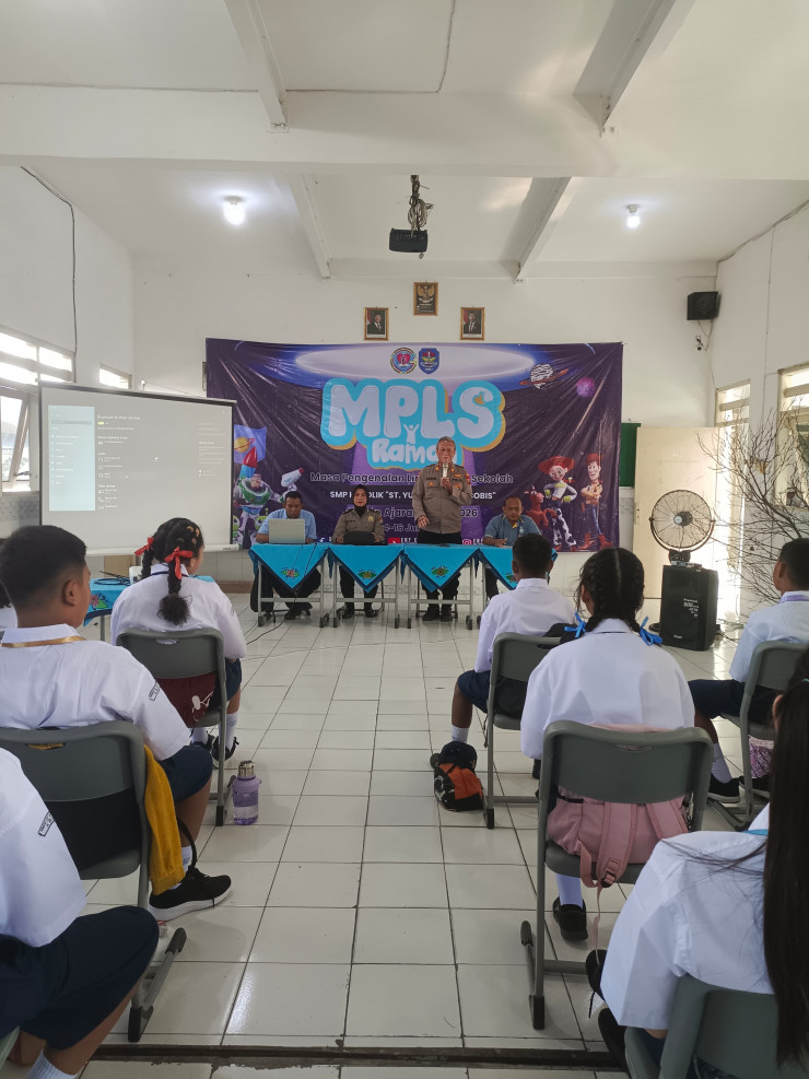 Polisi Edukasi Patuh Berlalu Lintas dan Bahaya Kenakalan Remaja di MPLS